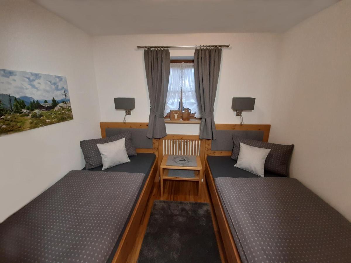 Haus Kirchplatz Apartment Reit im Winkl Bagian luar foto